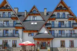 Hotel Liptakówka – před budovou